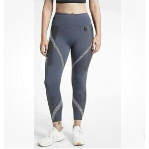 Athleta Allyson Felix Medieval Violet Legend 7/8 Tight Legging Size Small